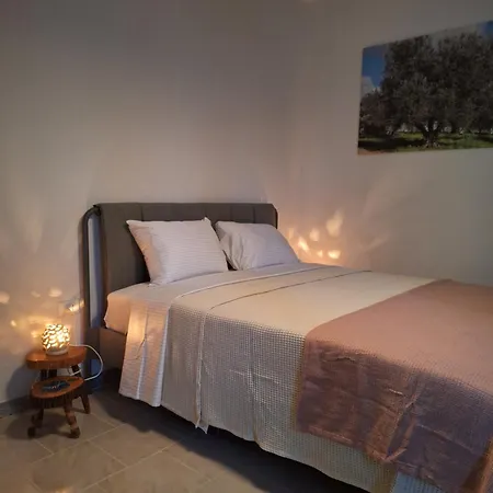 Casa Trullo Bianco: Casa Vicino * Ceglie Messapica
