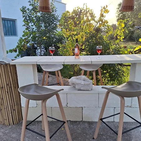 Casa Trullo Bianco: Casa Vicino * Ceglie Messapica